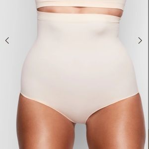 NWOT Skims High Waited Brief
